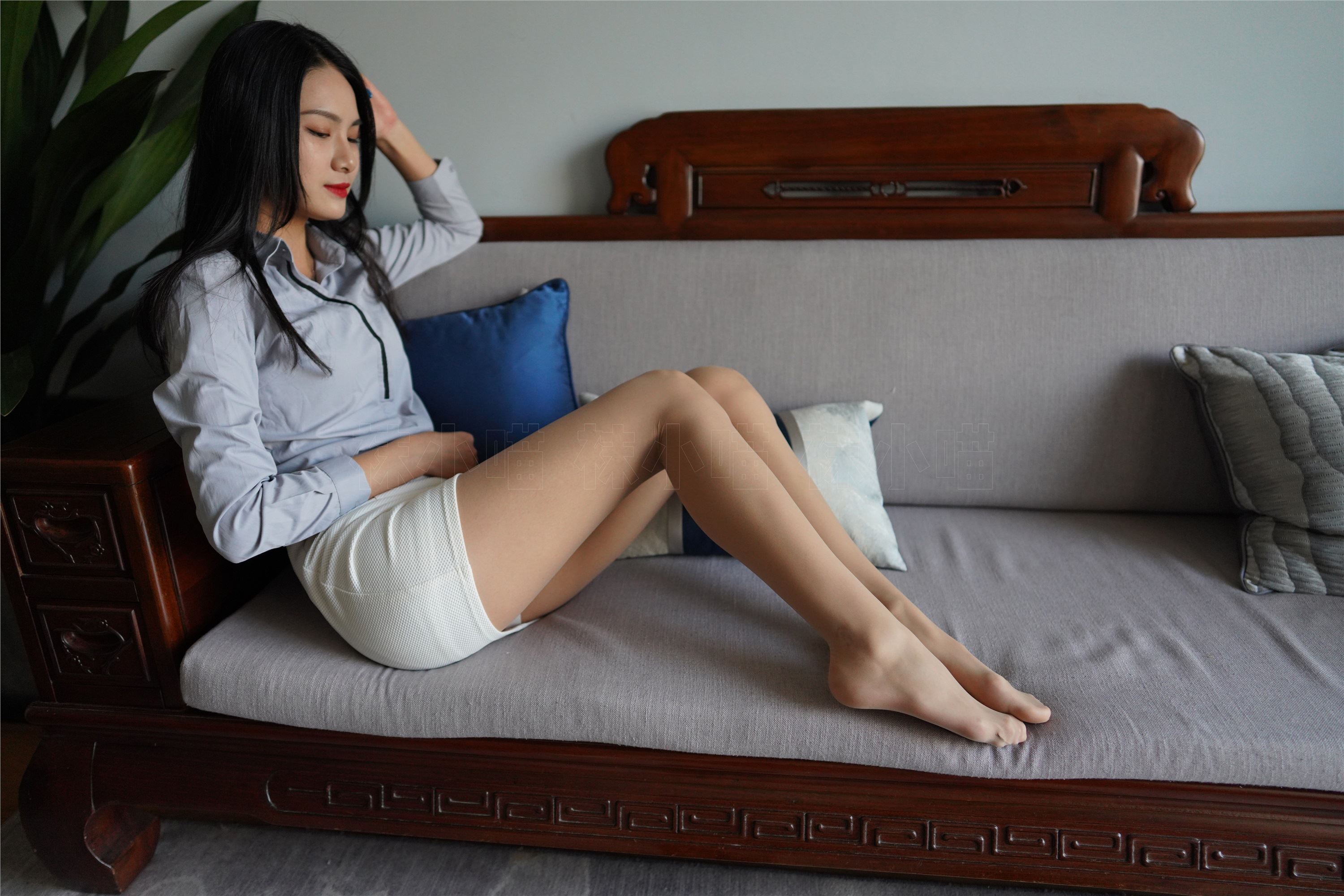 壹吻映画  2021.01.15 YW004 《梦梦-浅灰工作装》